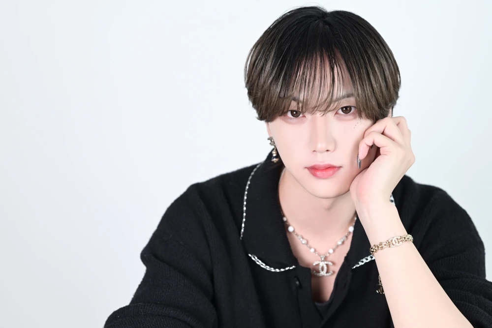 キャストカバー画像1