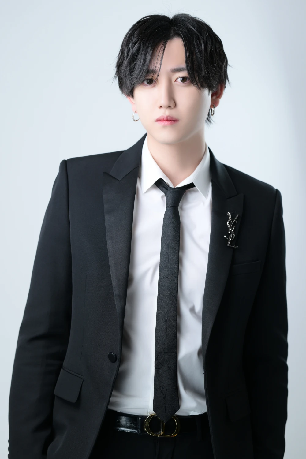 キャストカバー画像1