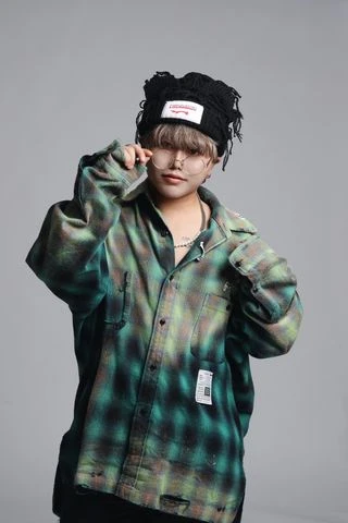 キャストカバー画像1