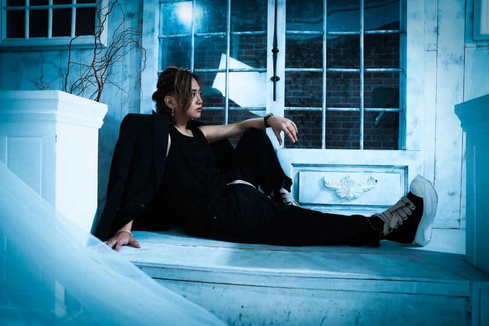 キャストカバー画像3