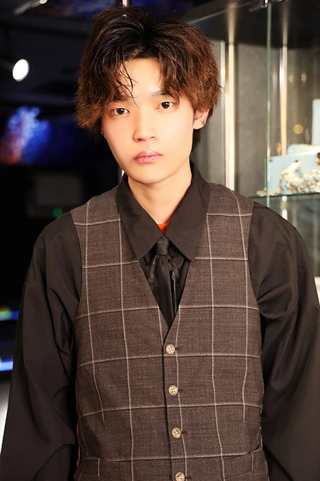 キャストカバー画像2