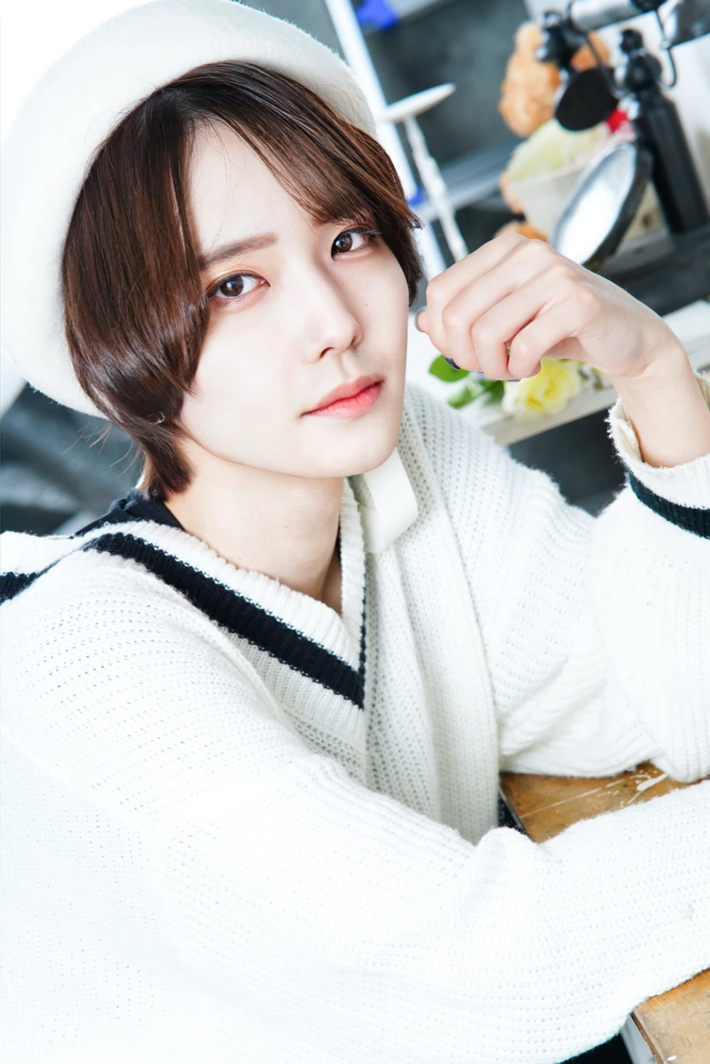 キャストカバー画像2