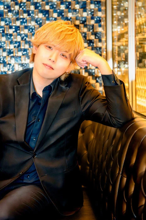 キャストカバー画像3