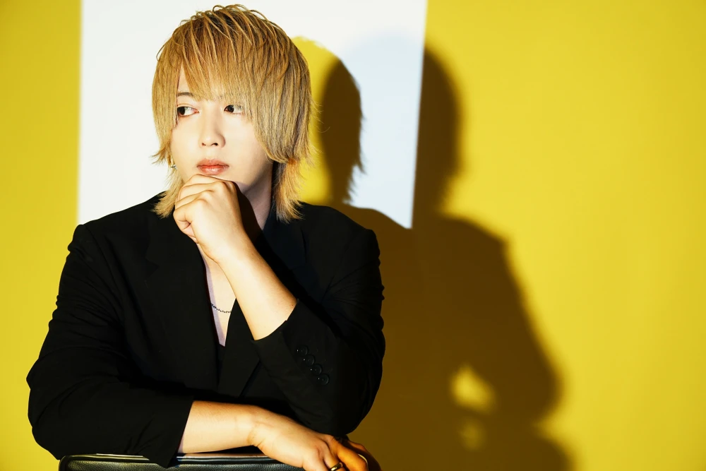 キャストカバー画像1