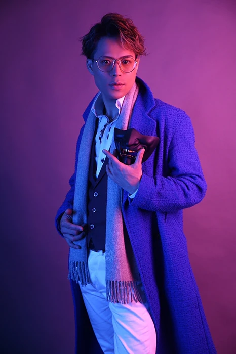 キャストカバー画像1