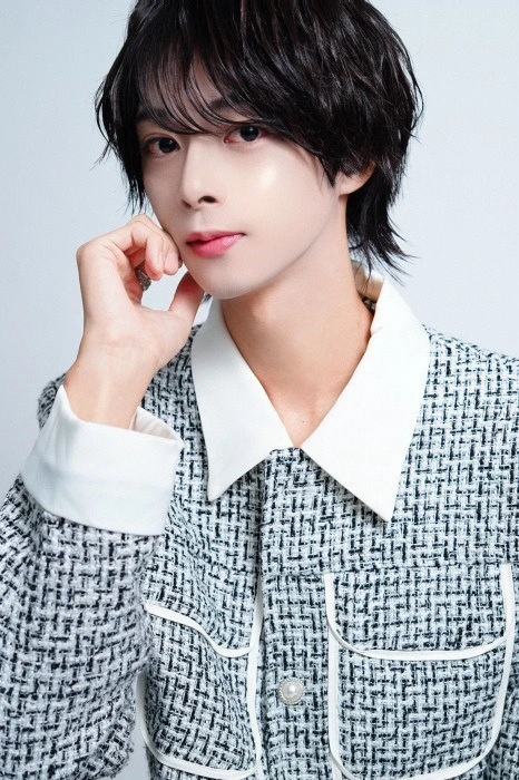 キャストカバー画像1