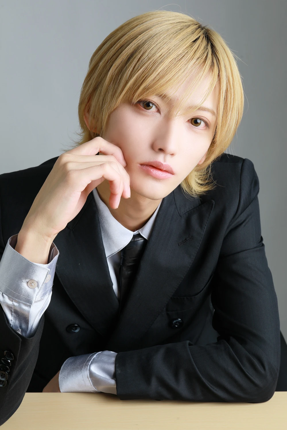 キャストカバー画像2