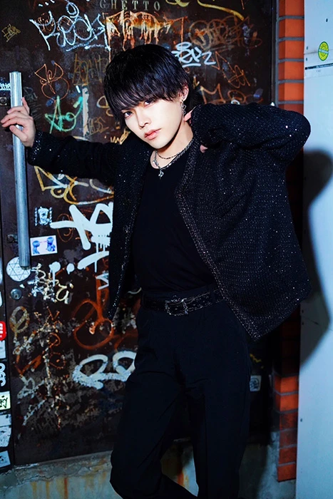 キャストカバー画像1