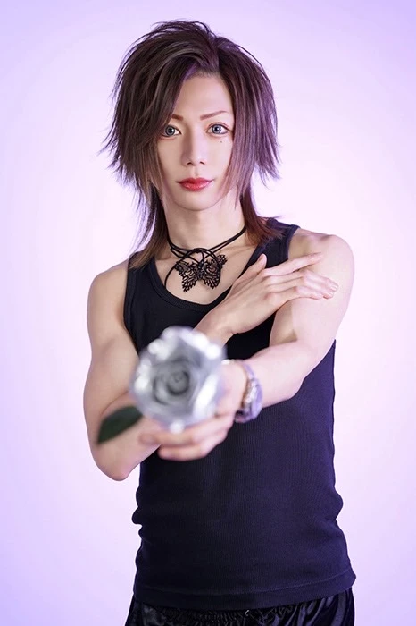 キャストカバー画像1