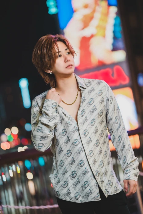 キャストカバー画像1