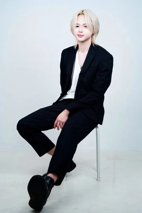 キャストカバー画像2