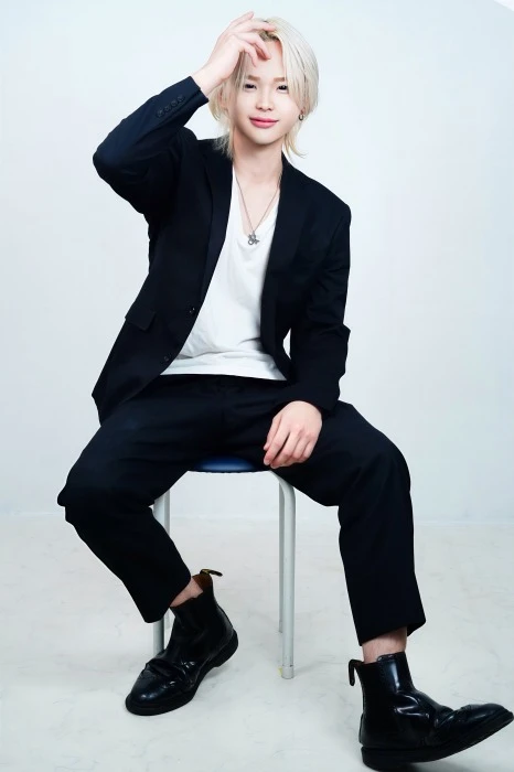 キャストカバー画像3