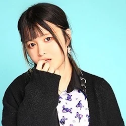 みあ
