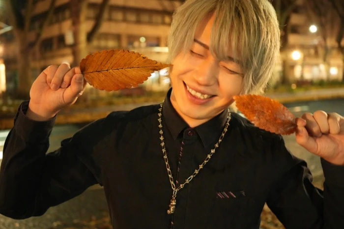 キャストカバー画像1