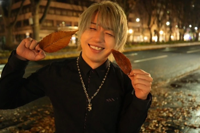 キャストカバー画像2