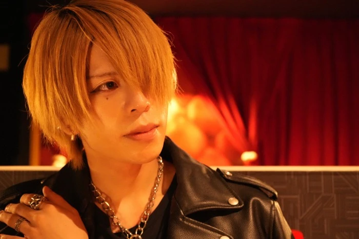 キャストカバー画像2