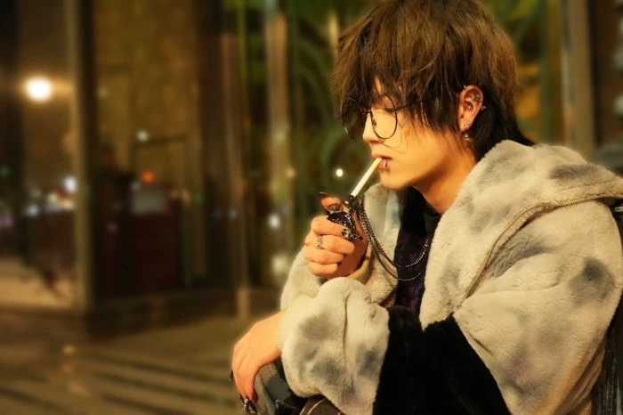 キャストカバー画像2