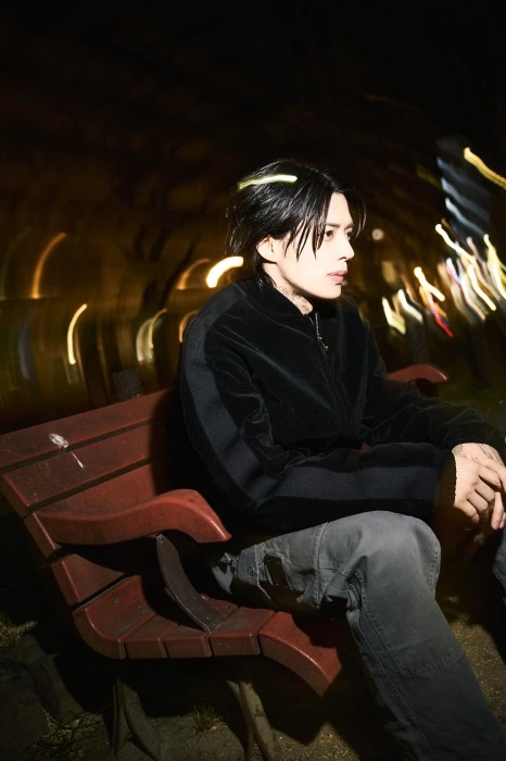 キャストカバー画像1