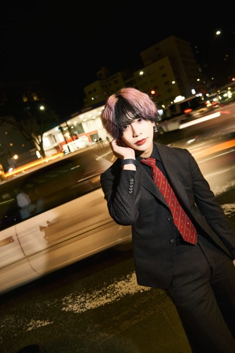 キャストカバー画像1