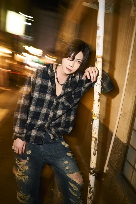 キャストカバー画像2