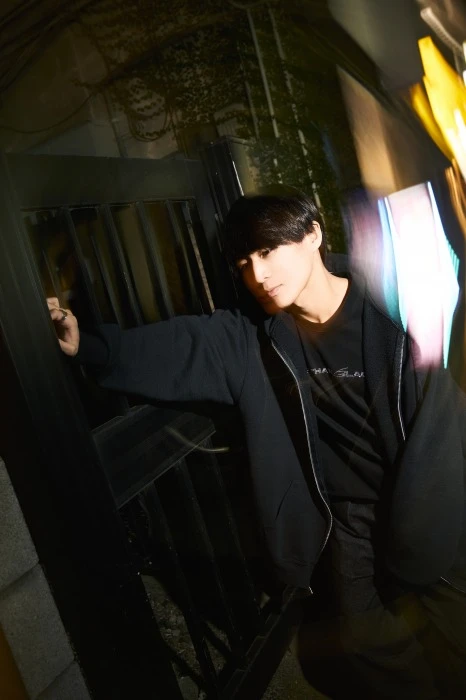 キャストカバー画像1