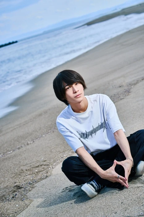 キャストカバー画像2