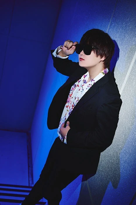 キャストカバー画像1