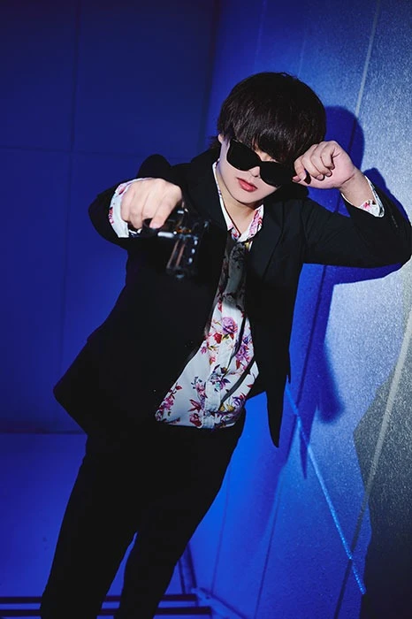 キャストカバー画像2