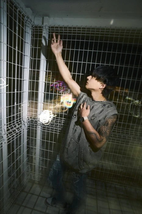 キャストカバー画像1