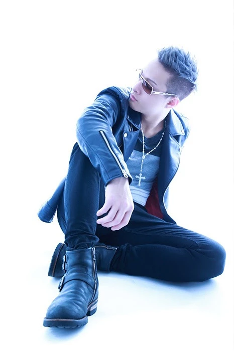 キャストカバー画像3