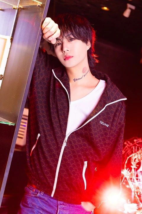 キャストカバー画像2