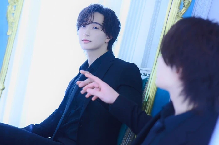 キャストカバー画像1