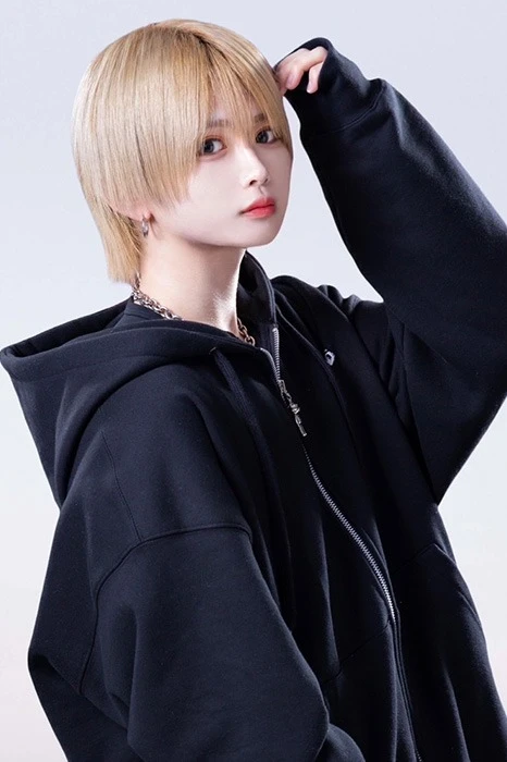 キャストカバー画像1