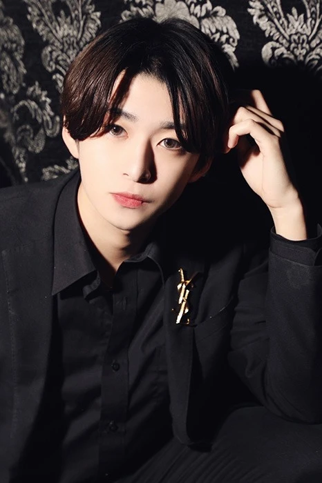 キャストカバー画像1