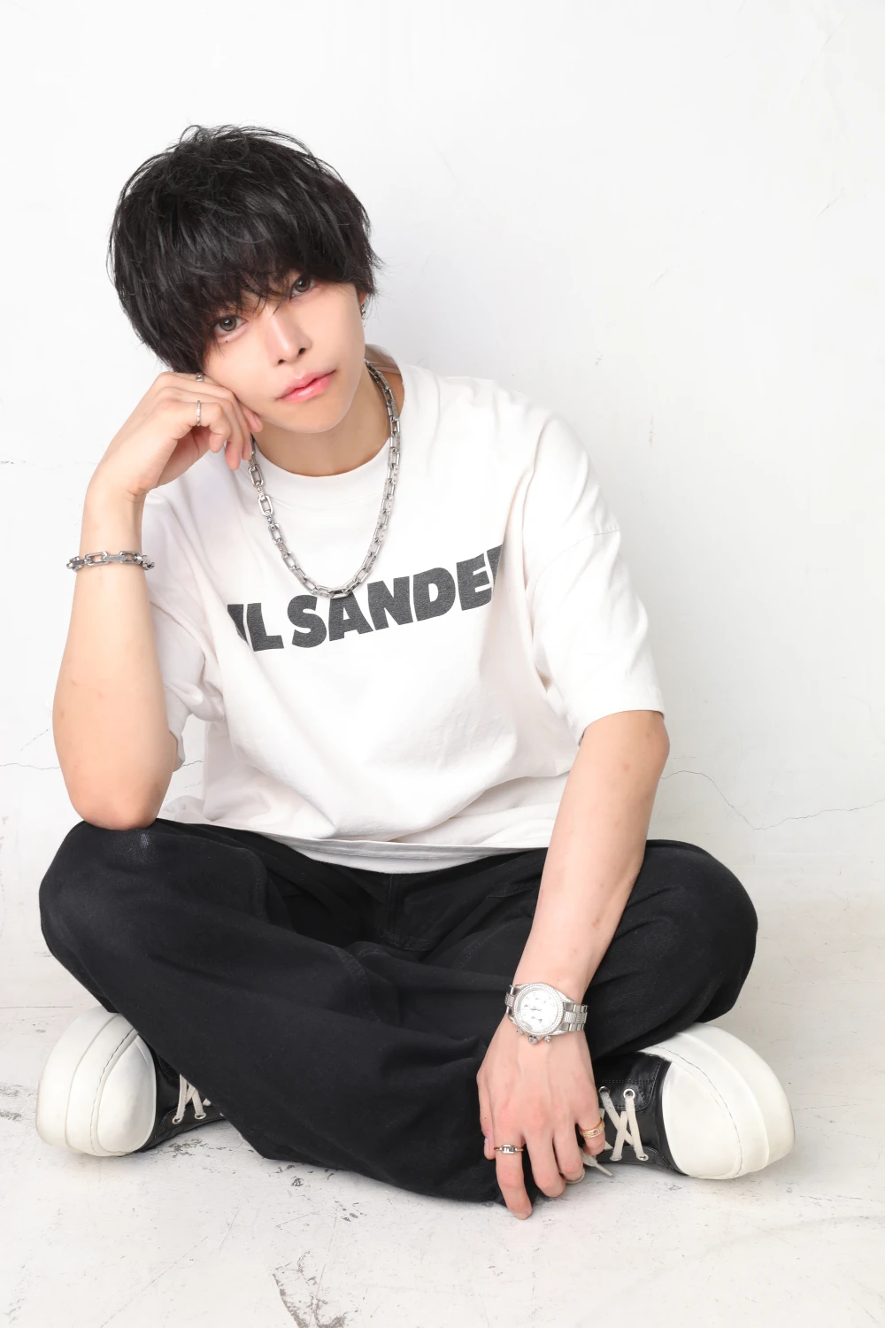 キャストカバー画像1