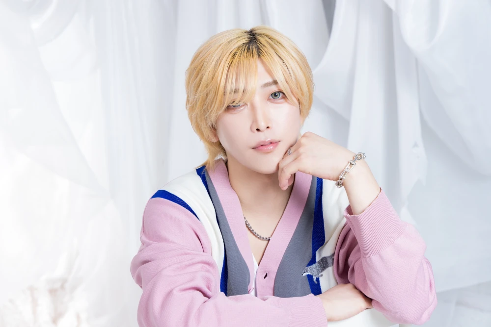 キャストカバー画像1