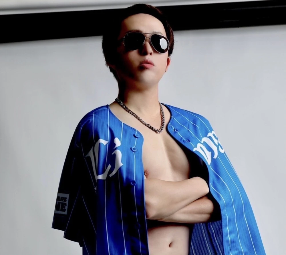 キャストカバー画像1