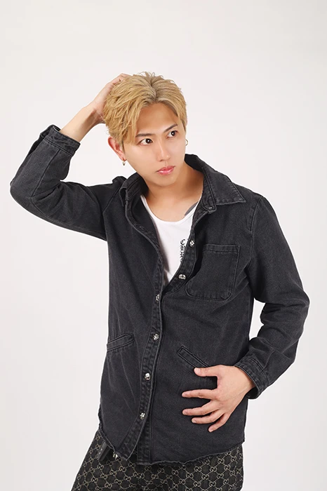 キャストカバー画像3