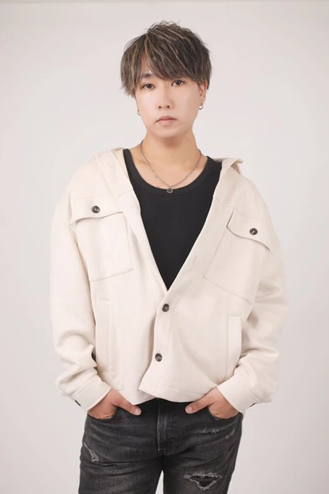 キャストカバー画像1