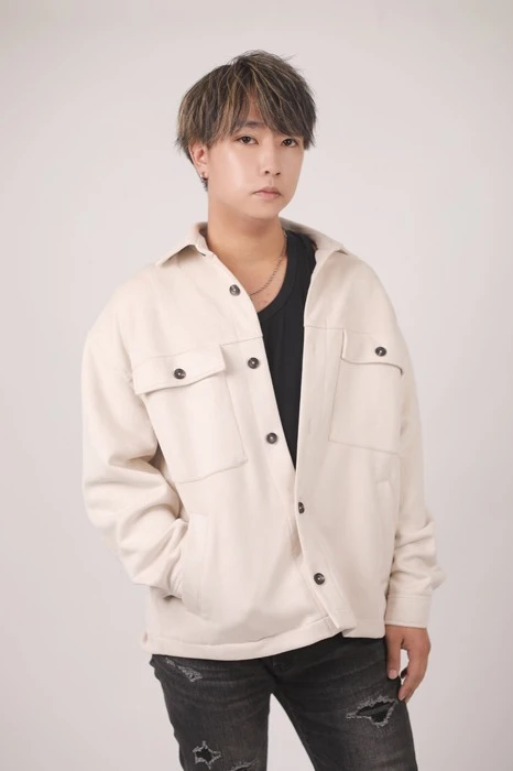 キャストカバー画像2