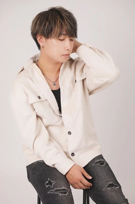 キャストカバー画像3