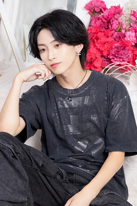 キャストカバー画像2