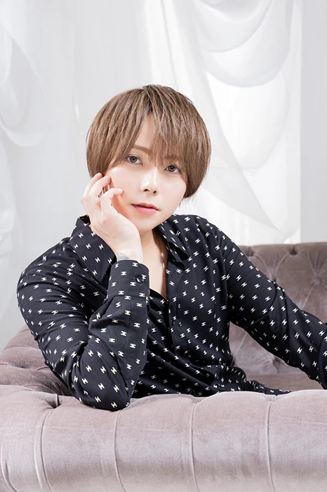 キャストカバー画像1