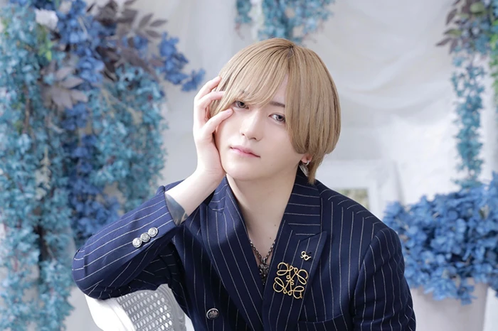 キャストカバー画像2