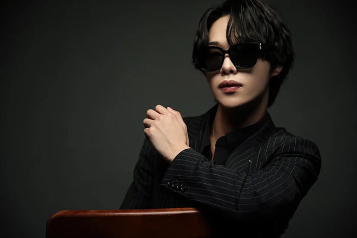 キャストカバー画像3