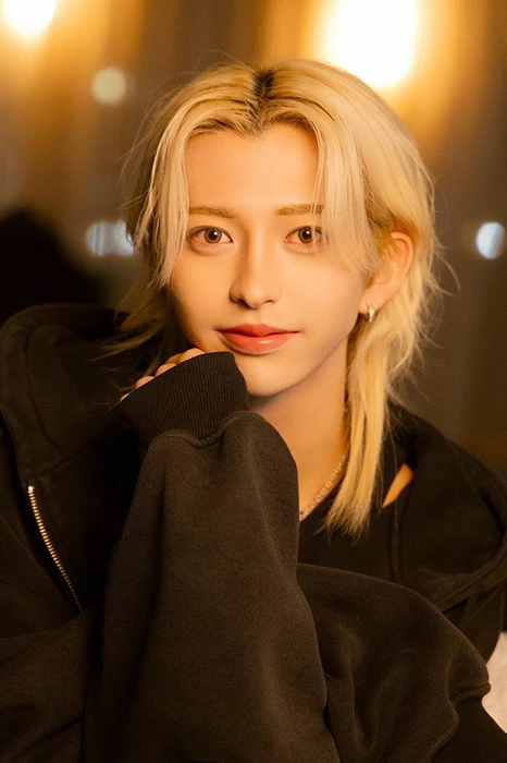 キャストカバー画像2