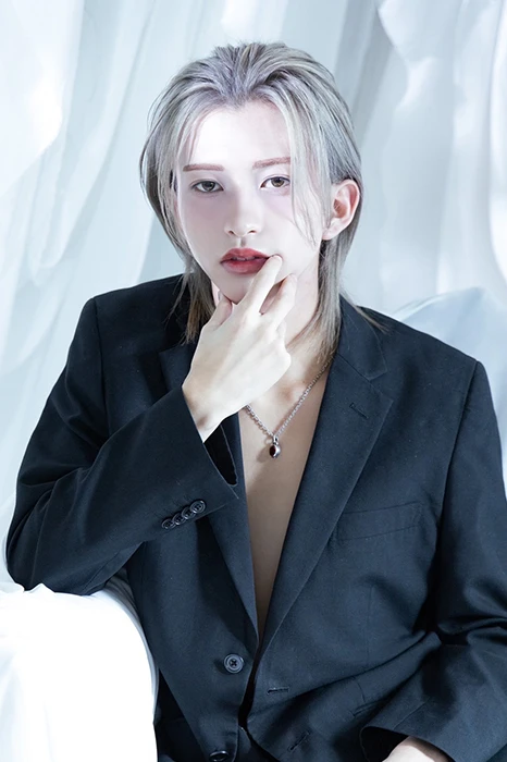 キャストカバー画像3