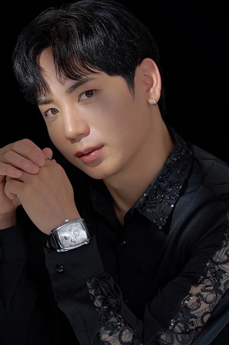 キャストカバー画像1