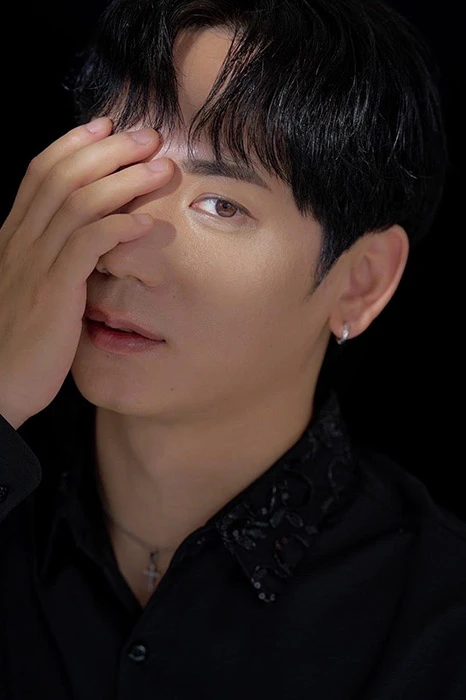 キャストカバー画像3