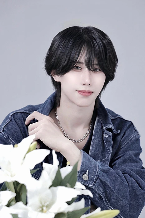 キャストカバー画像2